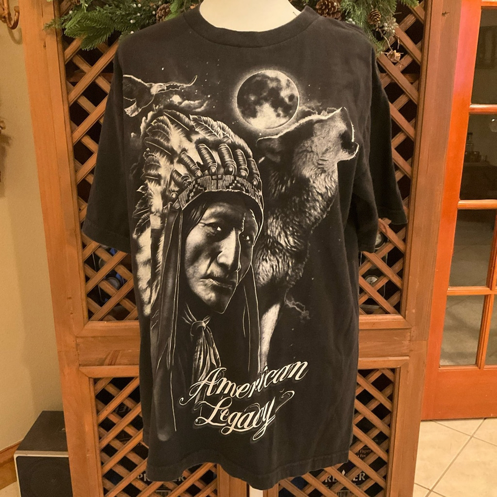 Vintage American Legacy Wolf Native American Black Mens womens Medium graphic